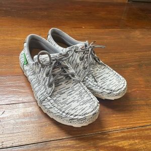 Twisted X Kicks | Grey and White | Sz 5.5